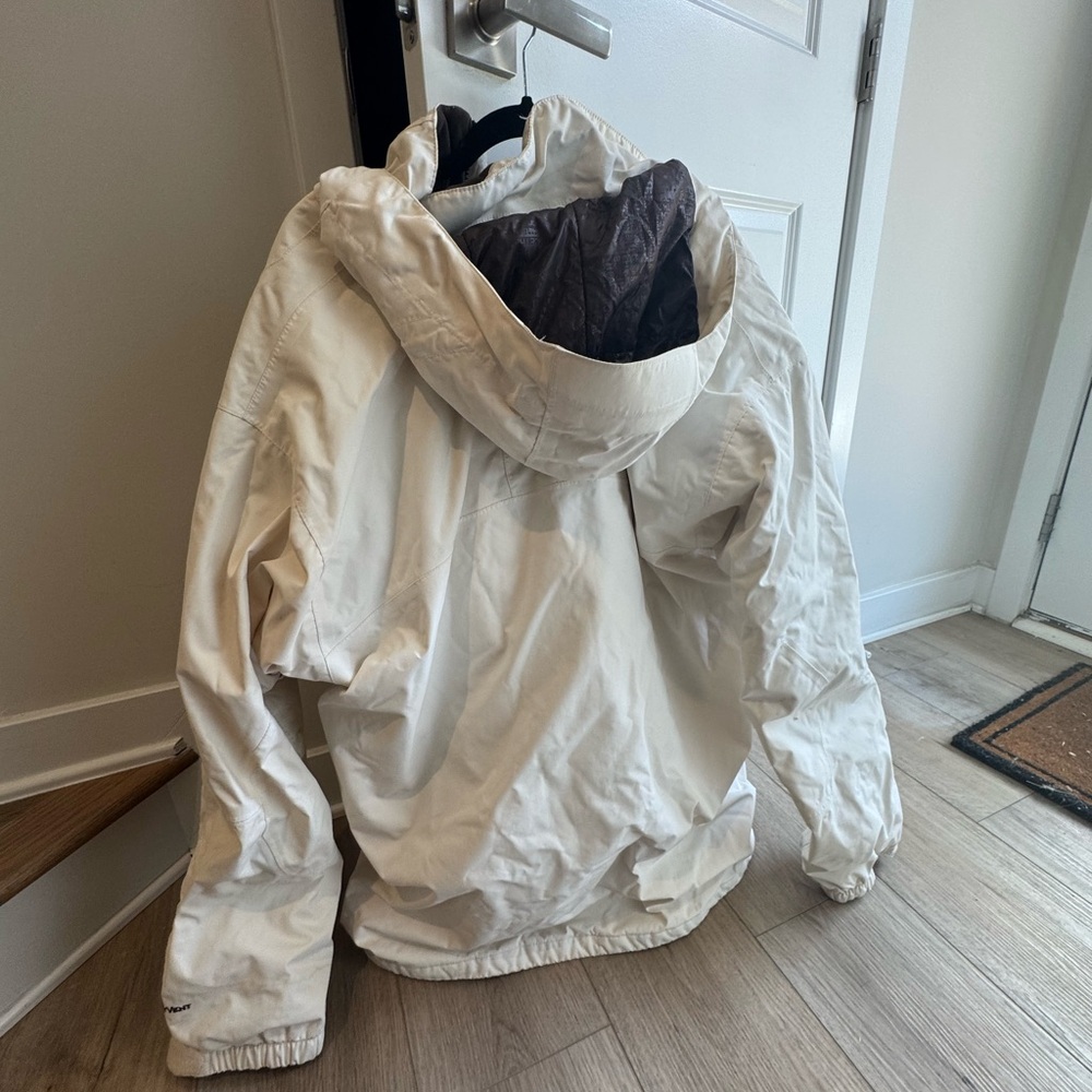 The North Face White Ski Jacket, Chocolate Lining - Picture 2 of 5